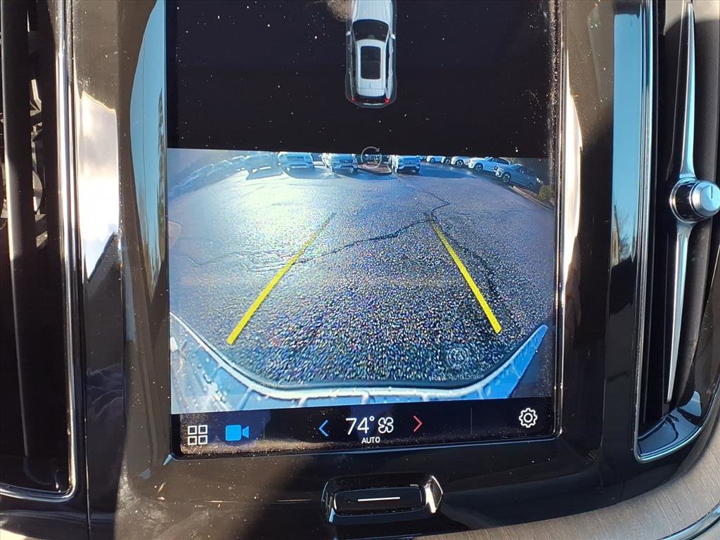 Certified 2023 Volvo XC60 B5 Plus w/ Protection Package Premier image 21