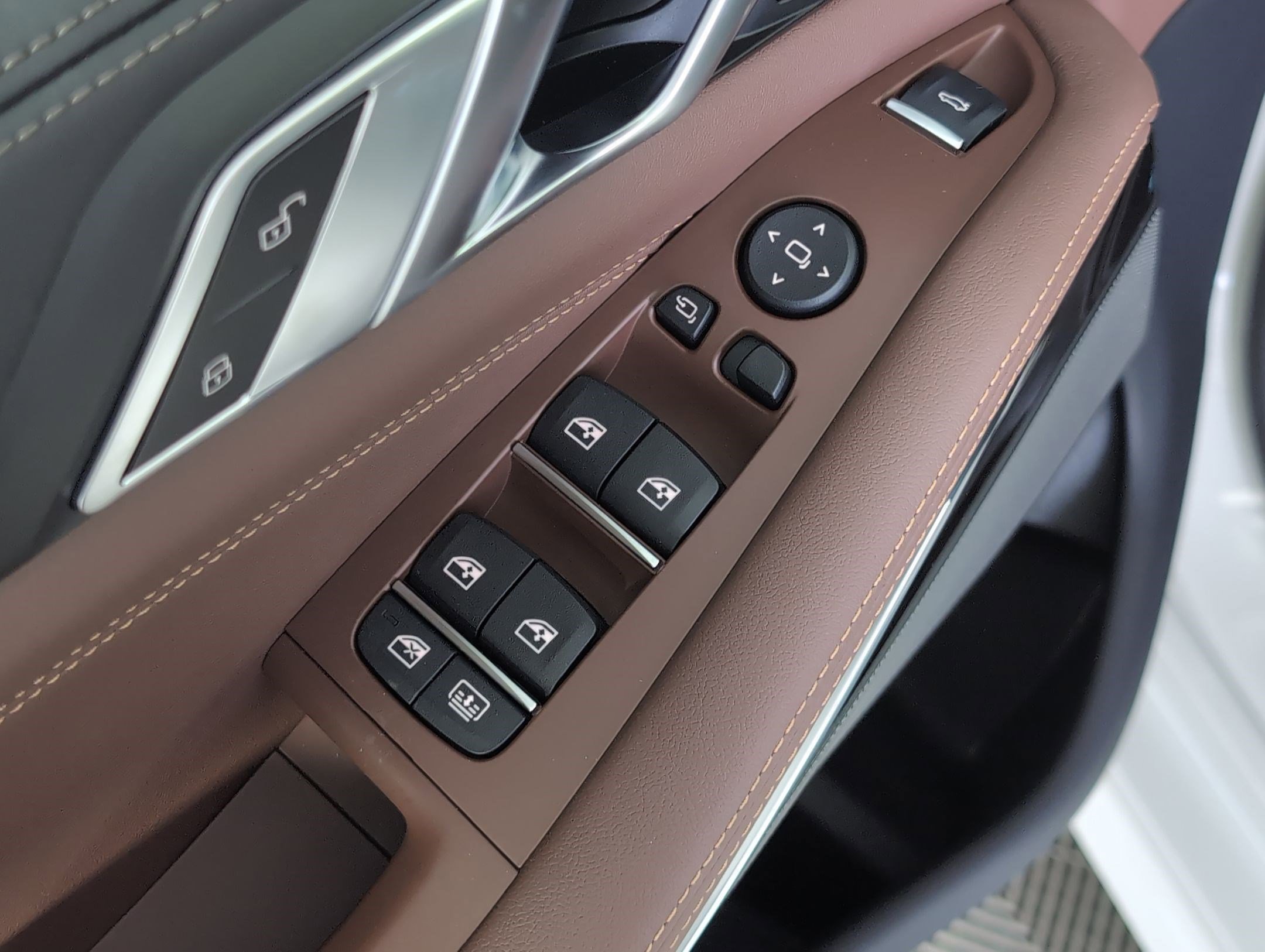 New 2026 BMW X7 M60i image 21