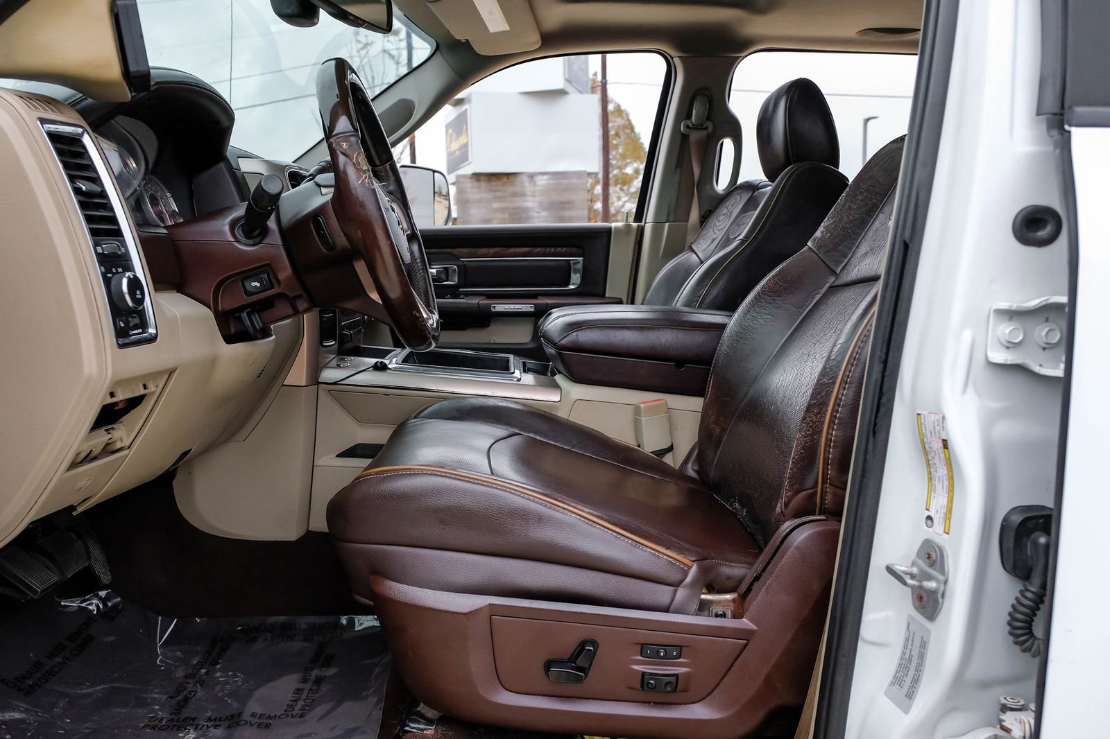 Used 2015 RAM 3500 Laramie Longhorn AWD/4WD image 4