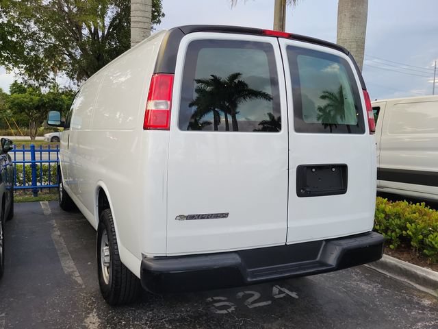 Used 2020 Chevrolet Express 2500 Extended w/ Driver Convenience Package RWD image 4