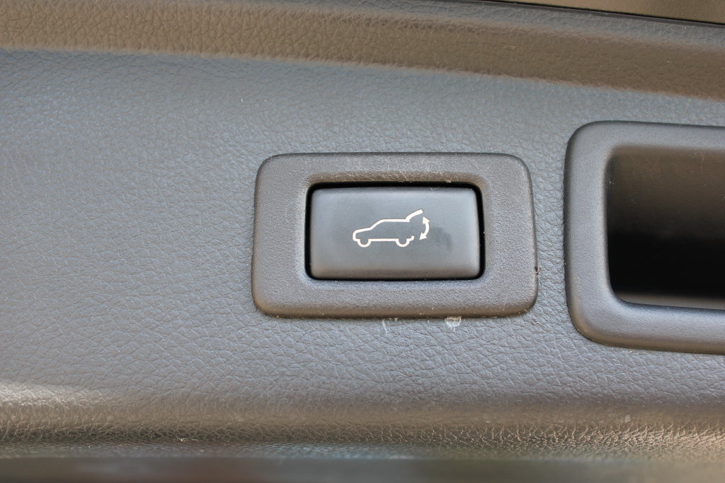 Used 2016 Subaru Forester 2.5i Touring AWD/4WD image 44