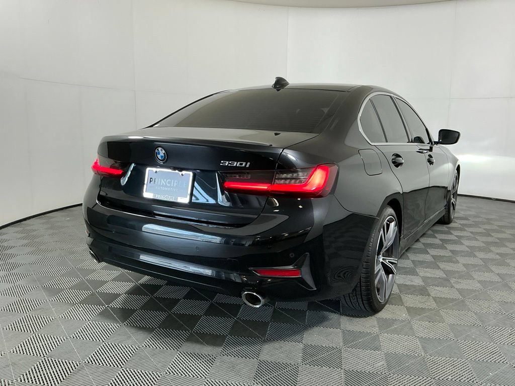 Used 2022 BMW 330i Sedan w/ Convenience Package RWD image 5