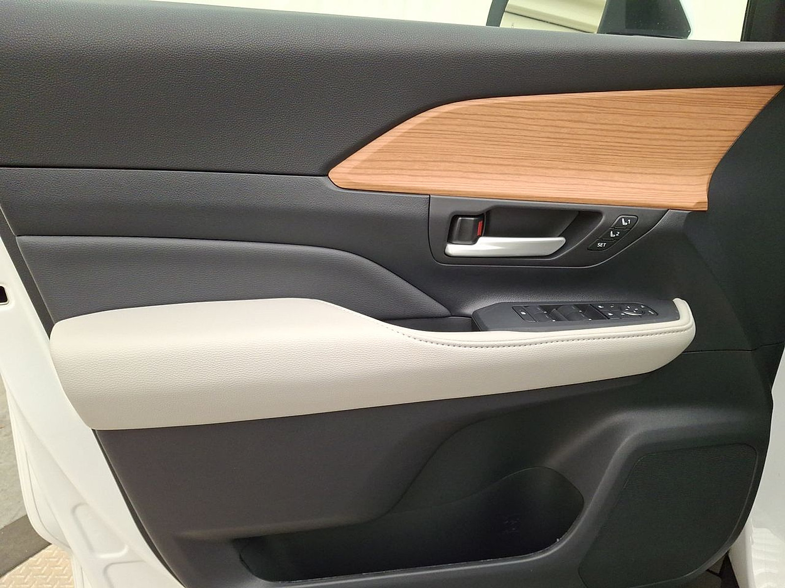 Certified 2026 Toyota Grand Highlander AWD image 14
