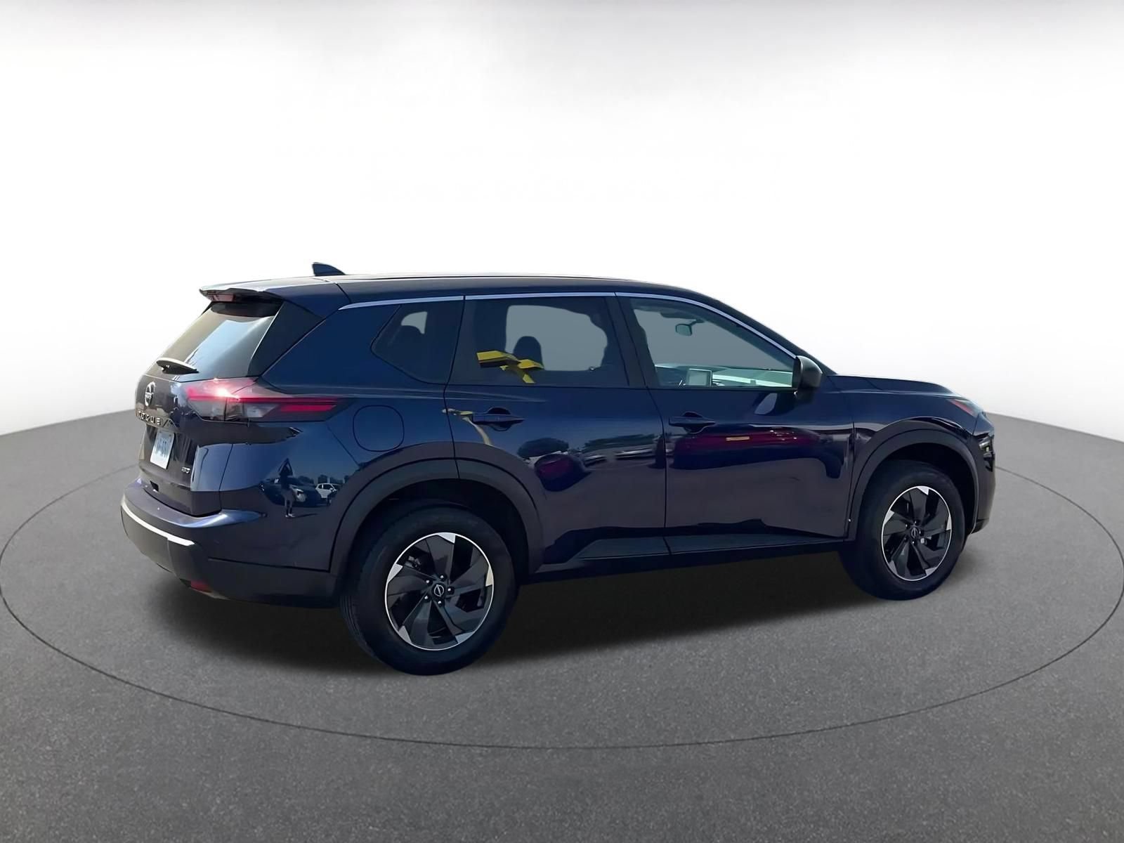 Used 2025 Nissan Rogue SV AWD/4WD image 14