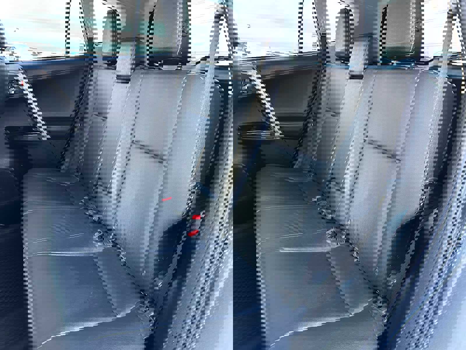 Used 2017 Toyota RAV4 Limited image 17