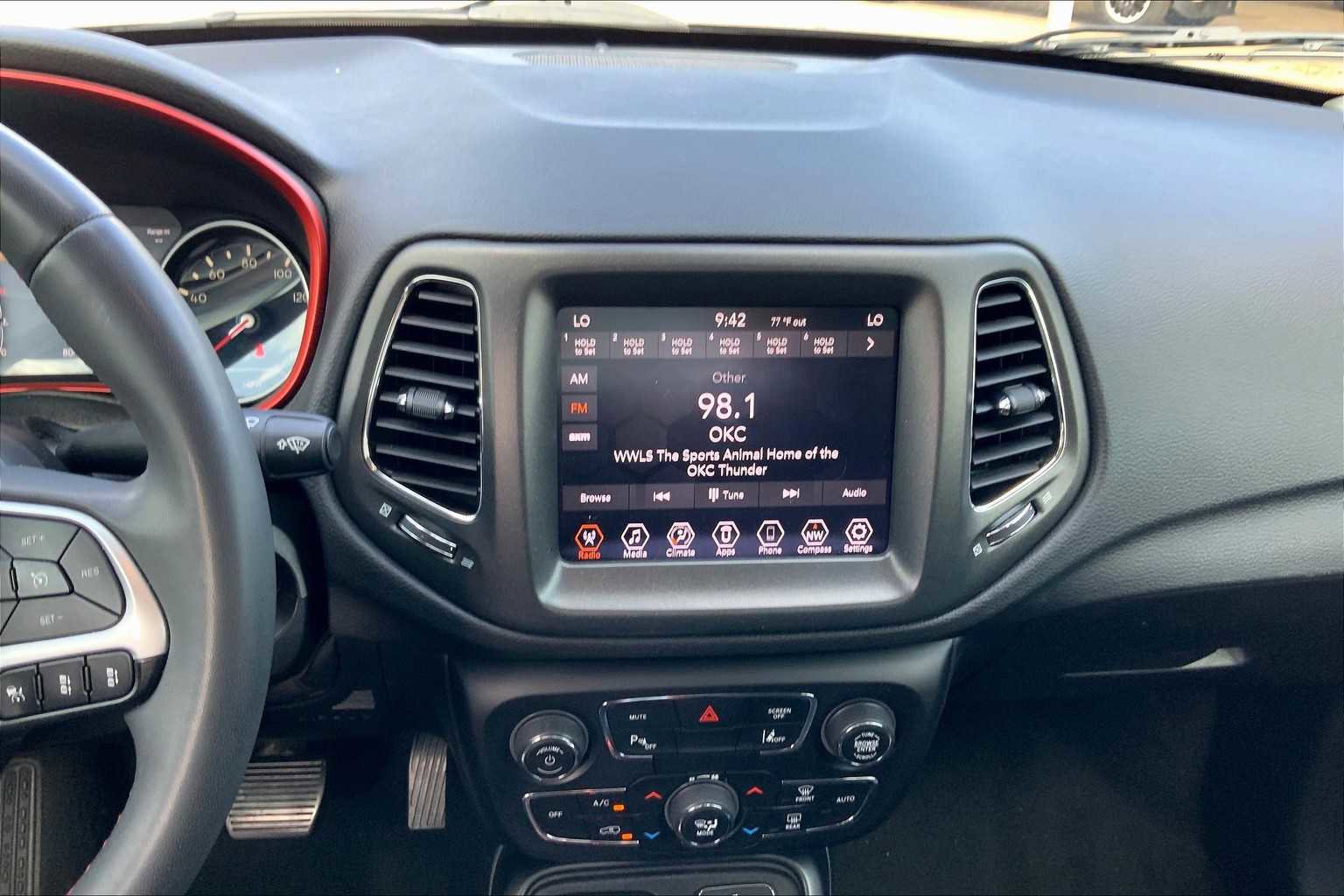 Used 2021 Jeep Compass Trailhawk image 7