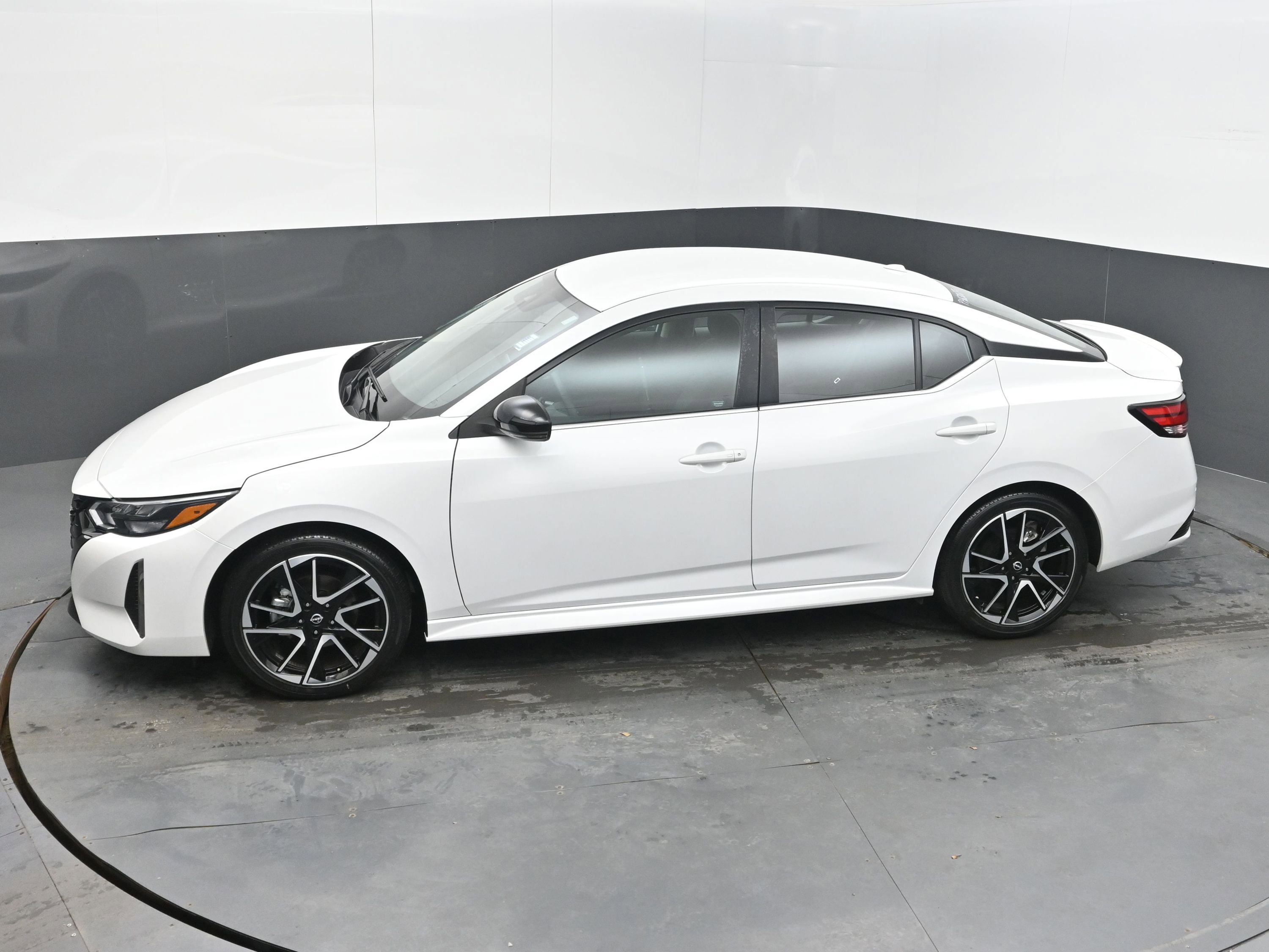 Used 2024 Nissan Sentra SR image 35