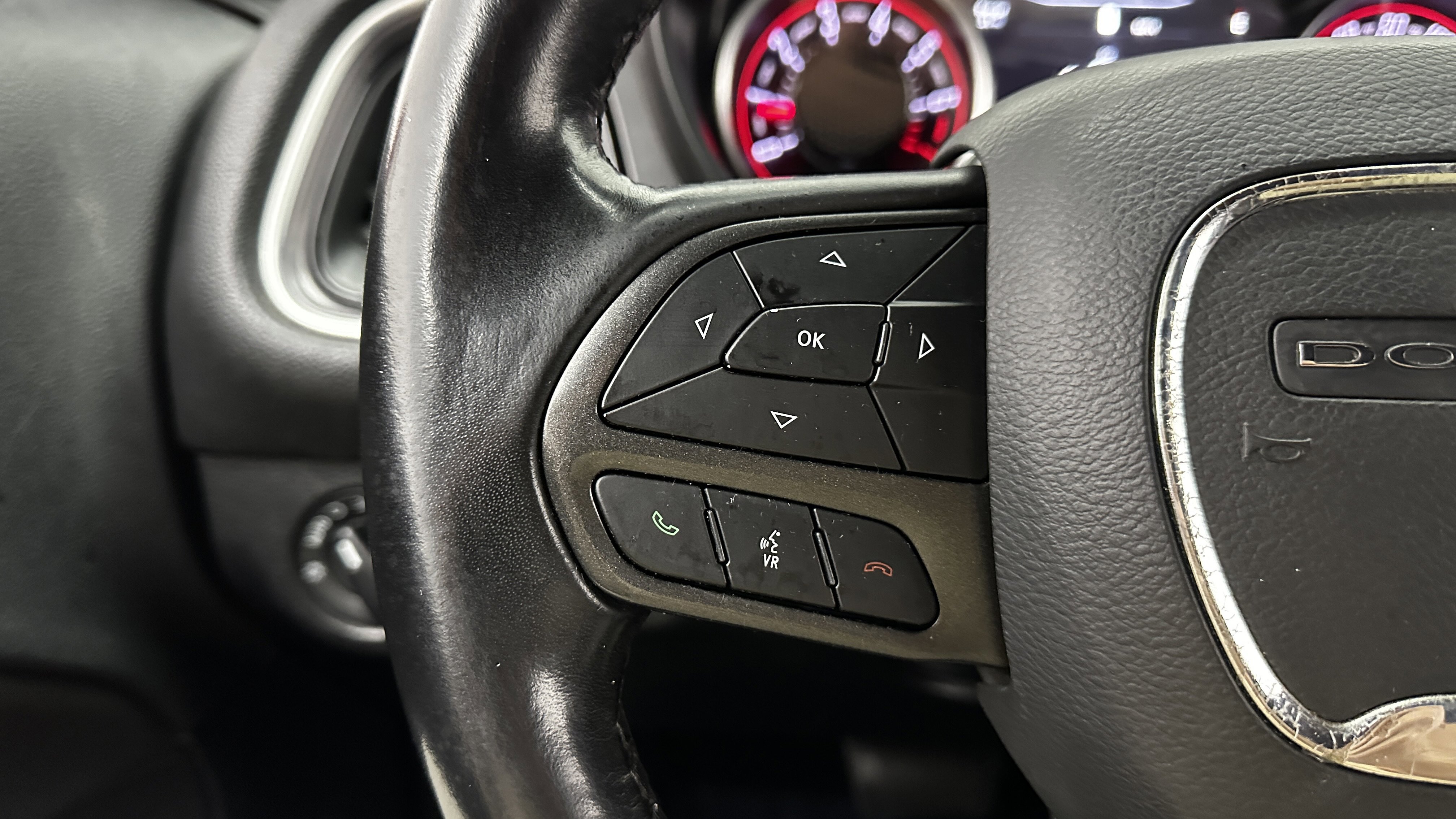 Used 2020 Dodge Challenger SXT RWD image 19
