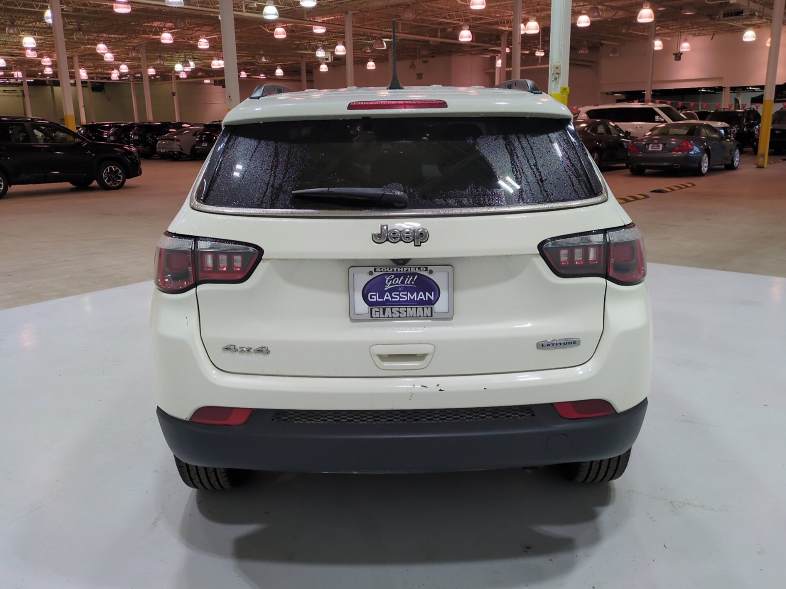 Used 2018 Jeep Compass Latitude w/ Popular Equipment Group AWD/4WD image 4