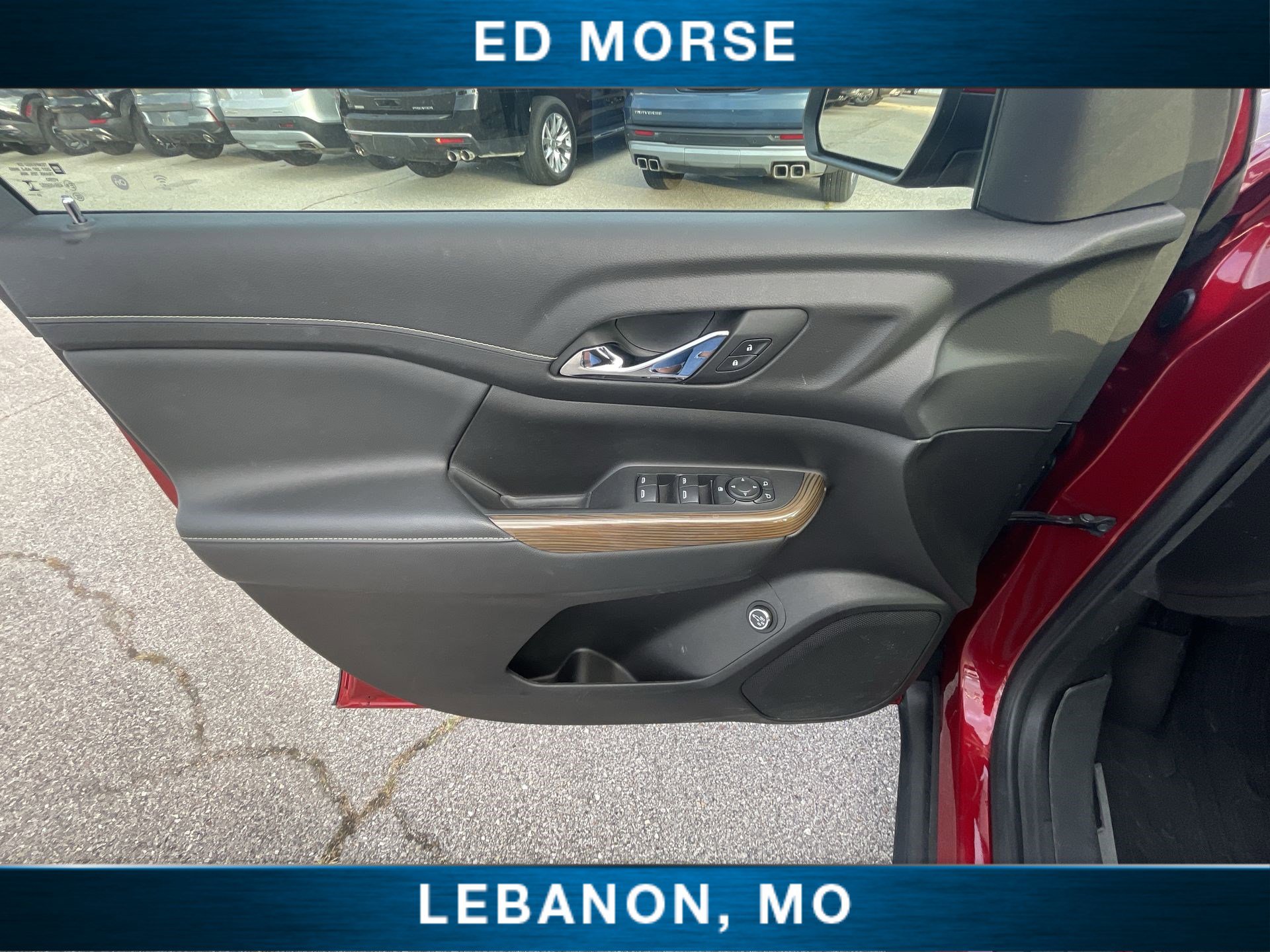 Used 2023 GMC Acadia SLE w/ Driver Convenience Package image 21