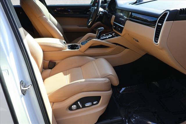 Used 2019 Porsche Cayenne AWD/4WD image 29