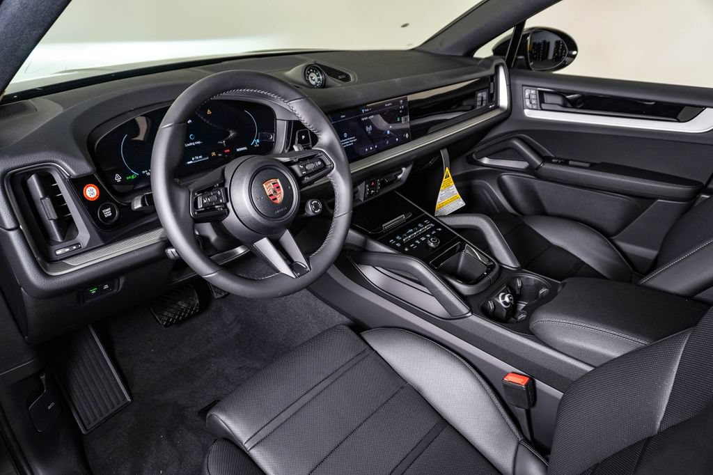 New 2026 Porsche Cayenne Coupe AWD/4WD image 4