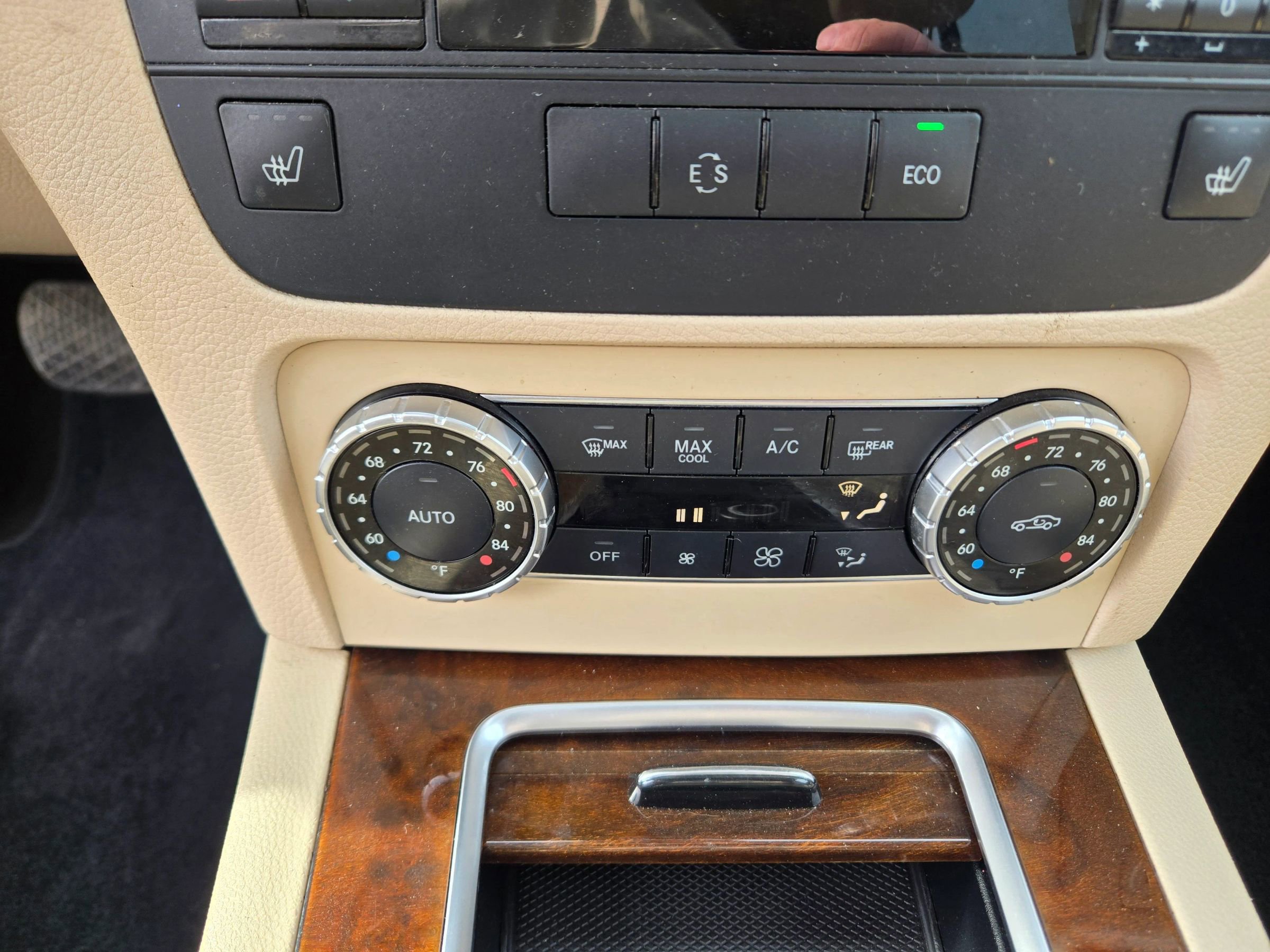 Used 2014 Mercedes-Benz GLK 350 4MATIC w/ Premium 1 Package image 44