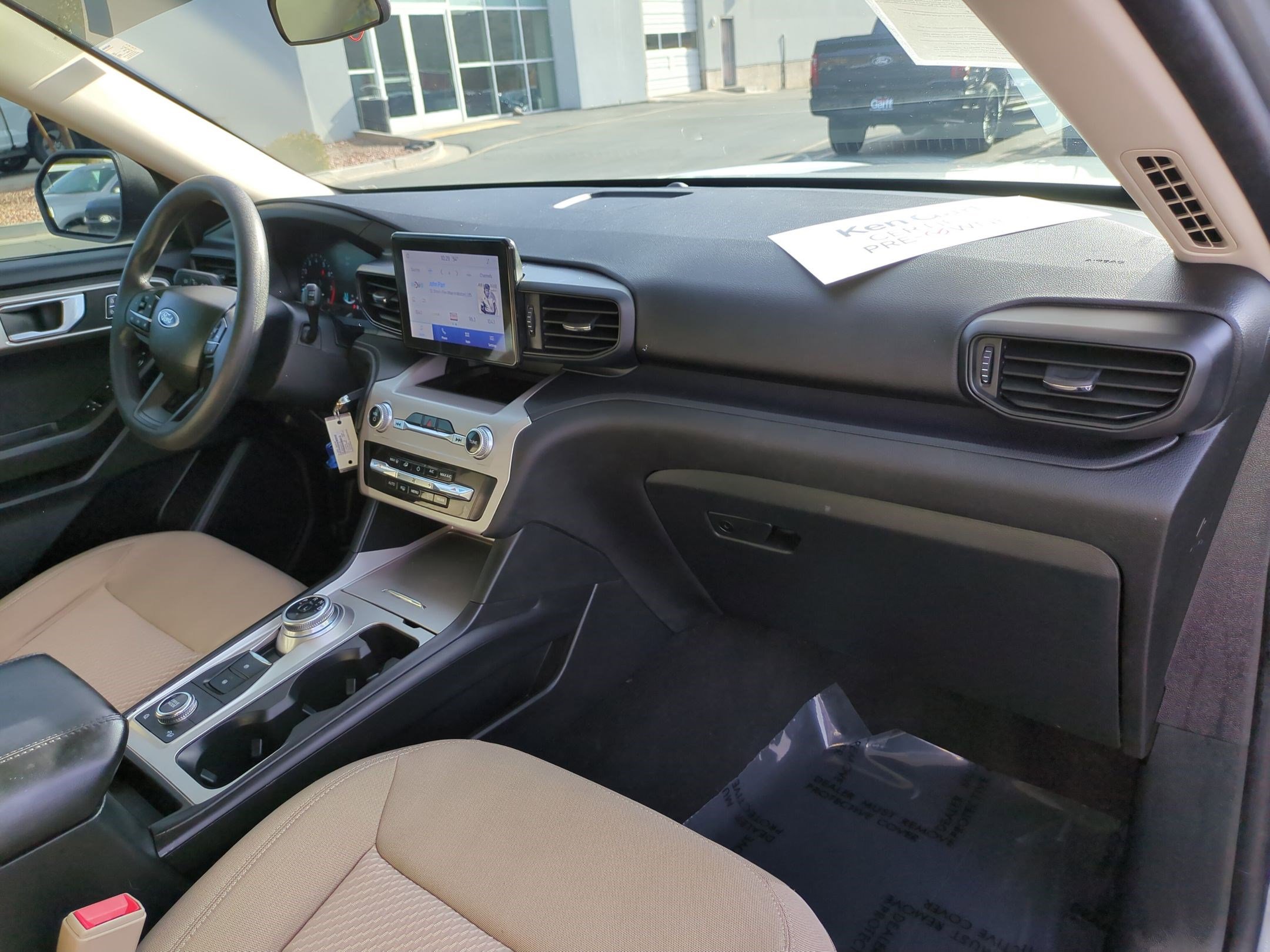 Used 2023 Ford Explorer 4WD w/ Class IV Trailer Tow Package image 30