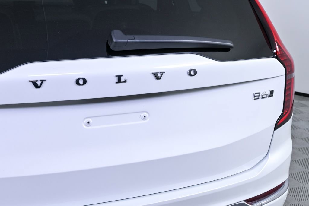 Certified 2025 Volvo XC90 B6 Plus image 36