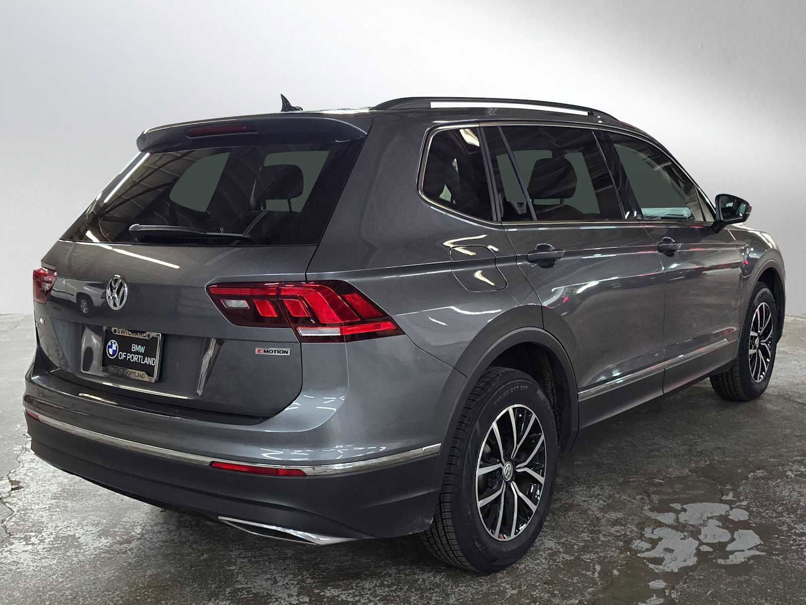 Used 2021 Volkswagen Tiguan SE AWD/4WD image 3