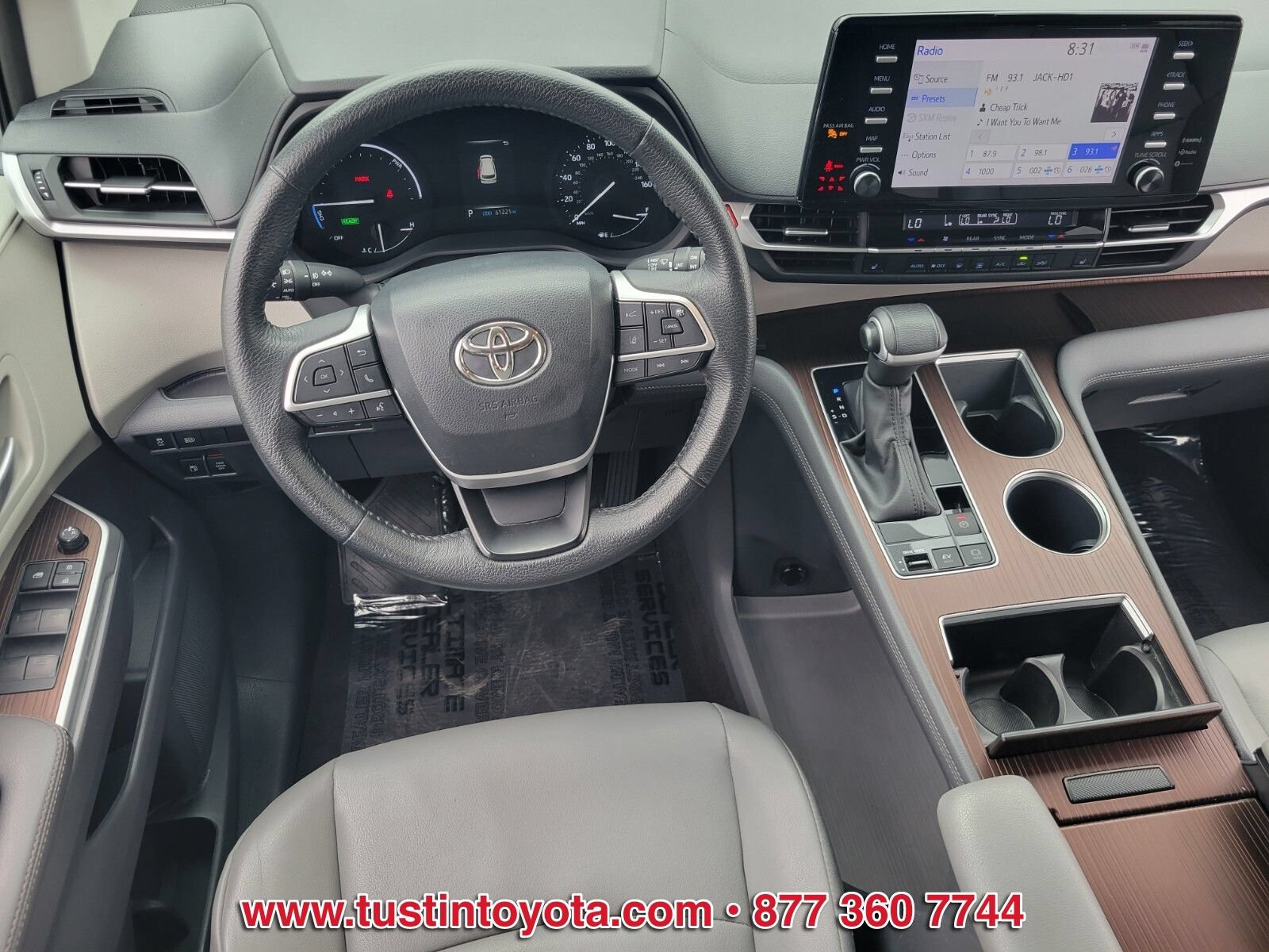 Certified 2023 Toyota Sienna XLE FWD image 13
