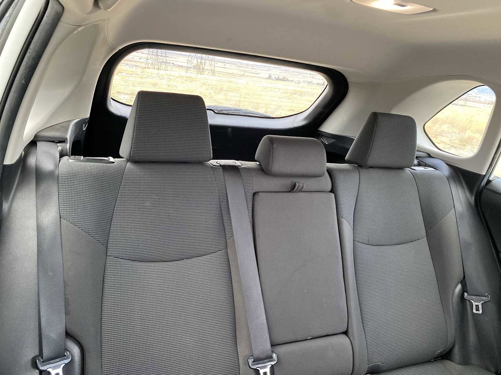 Used 2022 Toyota RAV4 LE image 16