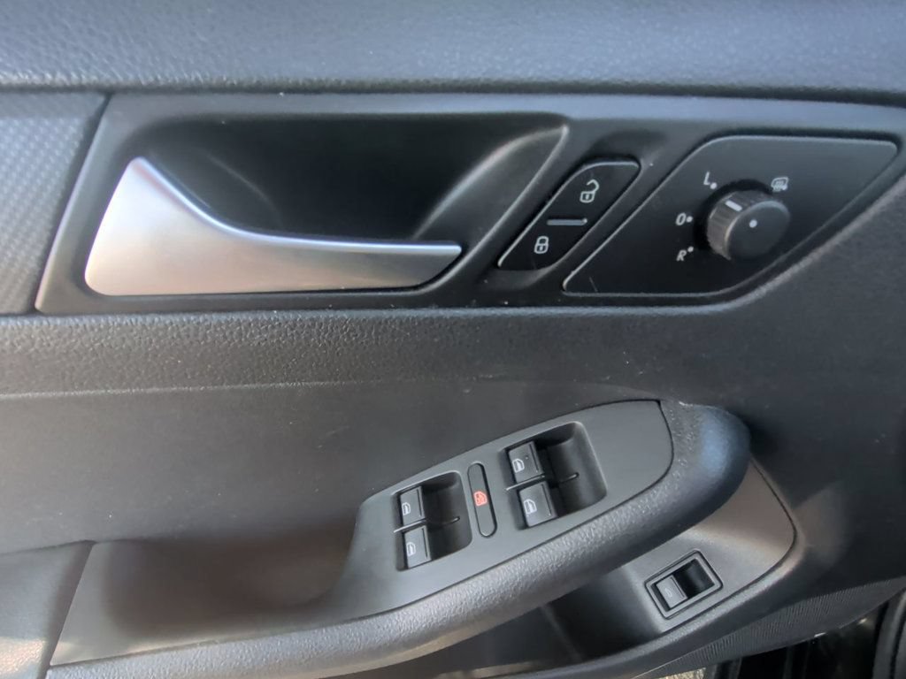 Used 2014 Volkswagen Jetta S FWD image 12