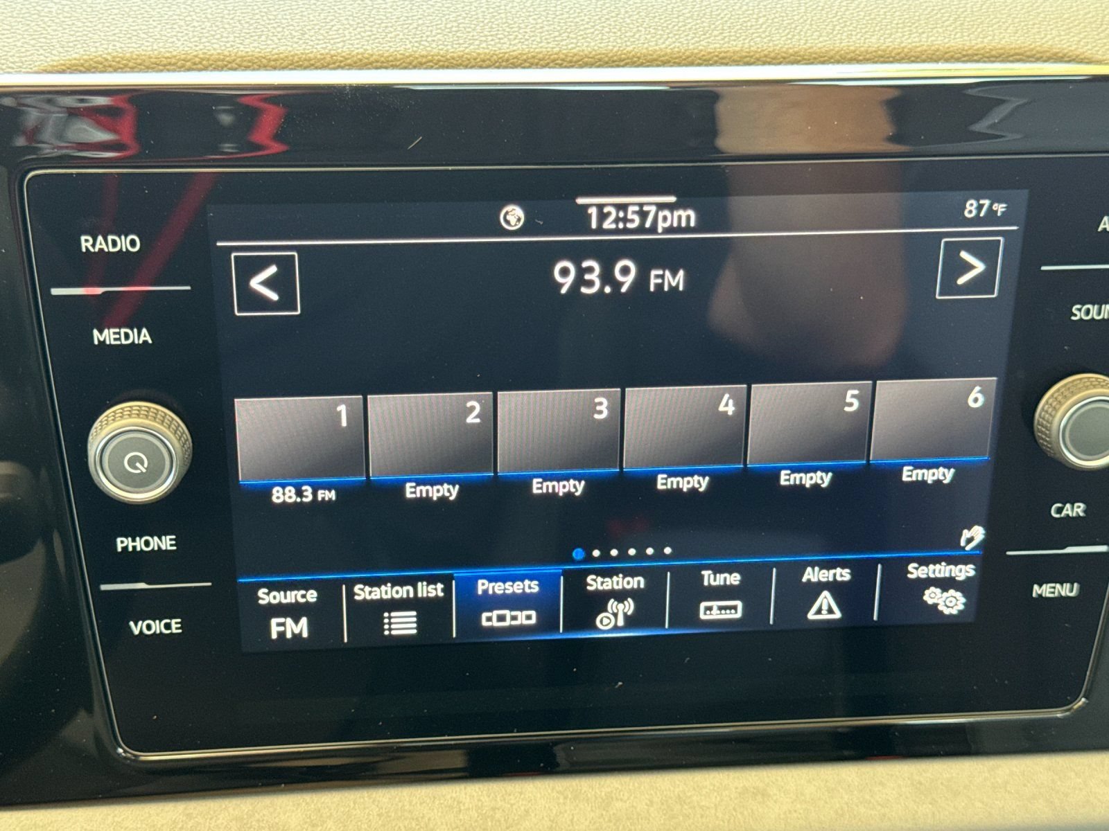 New 2026 Volkswagen Jetta SE FWD image 17