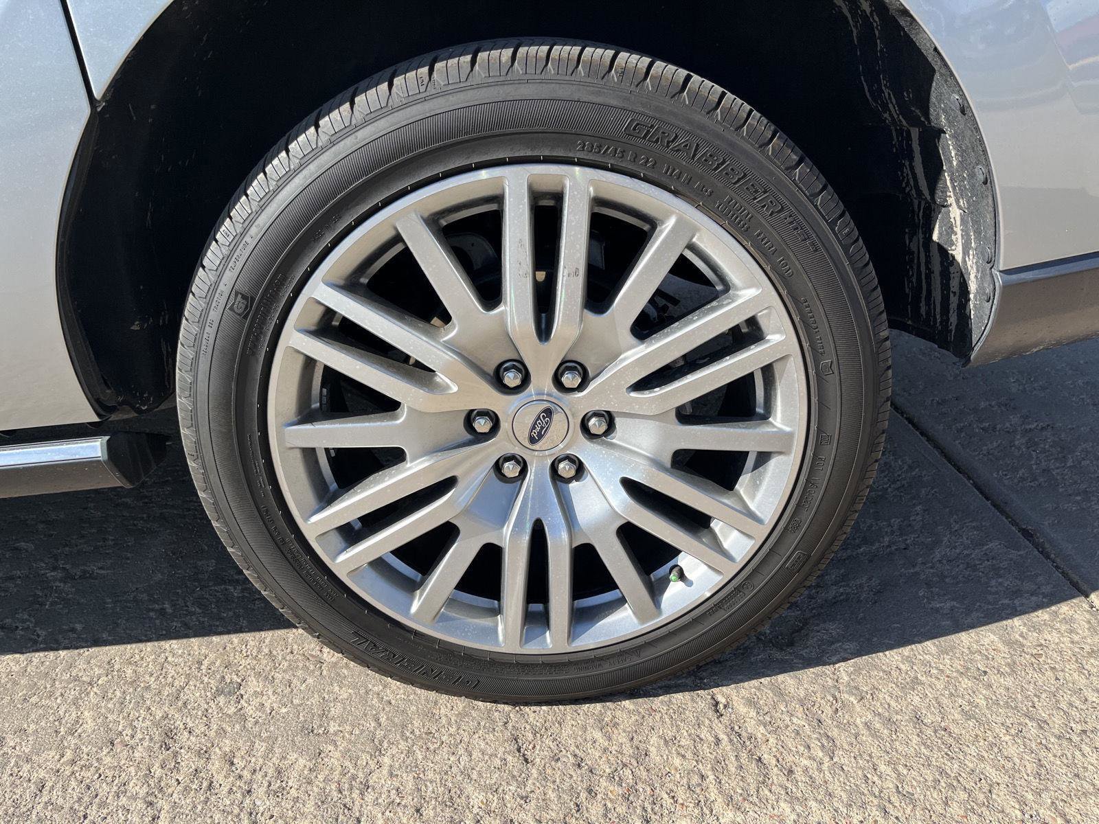 Used 2024 Ford Expedition Max Limited image 11