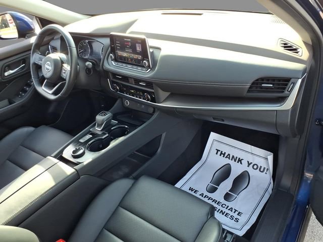 Used 2023 Nissan Rogue SV w/ SV Premium B Package image 12