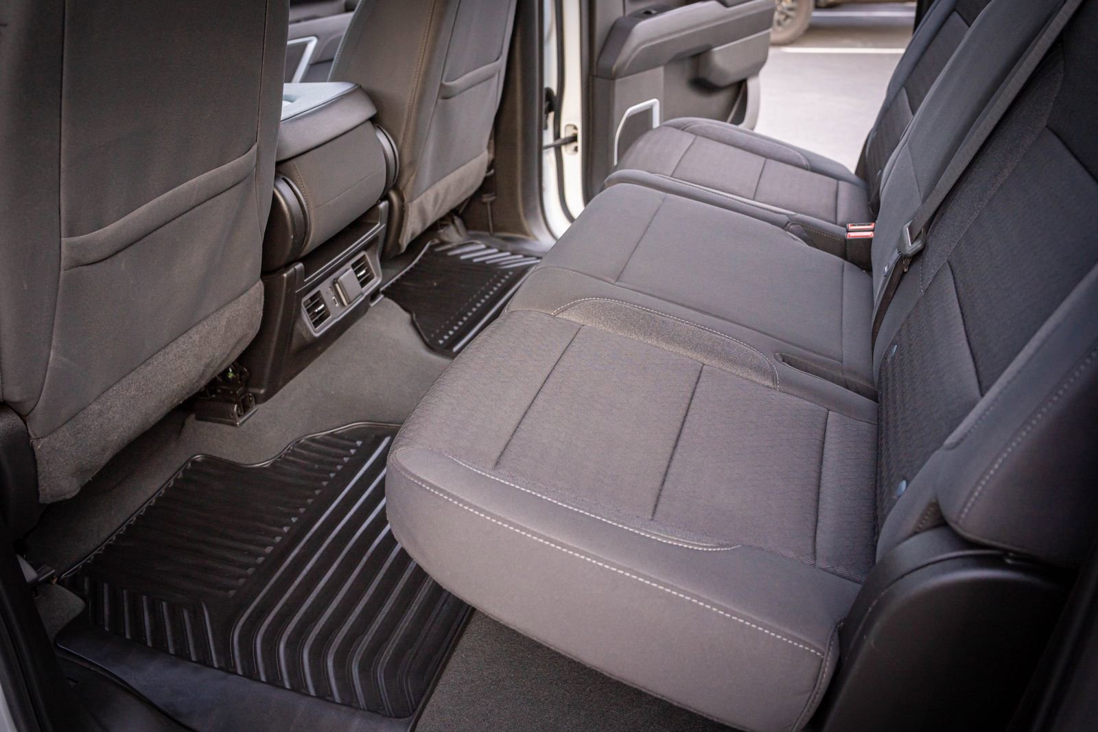 Used 2024 Chevrolet Silverado 2500 LT w/ Convenience Package image 29