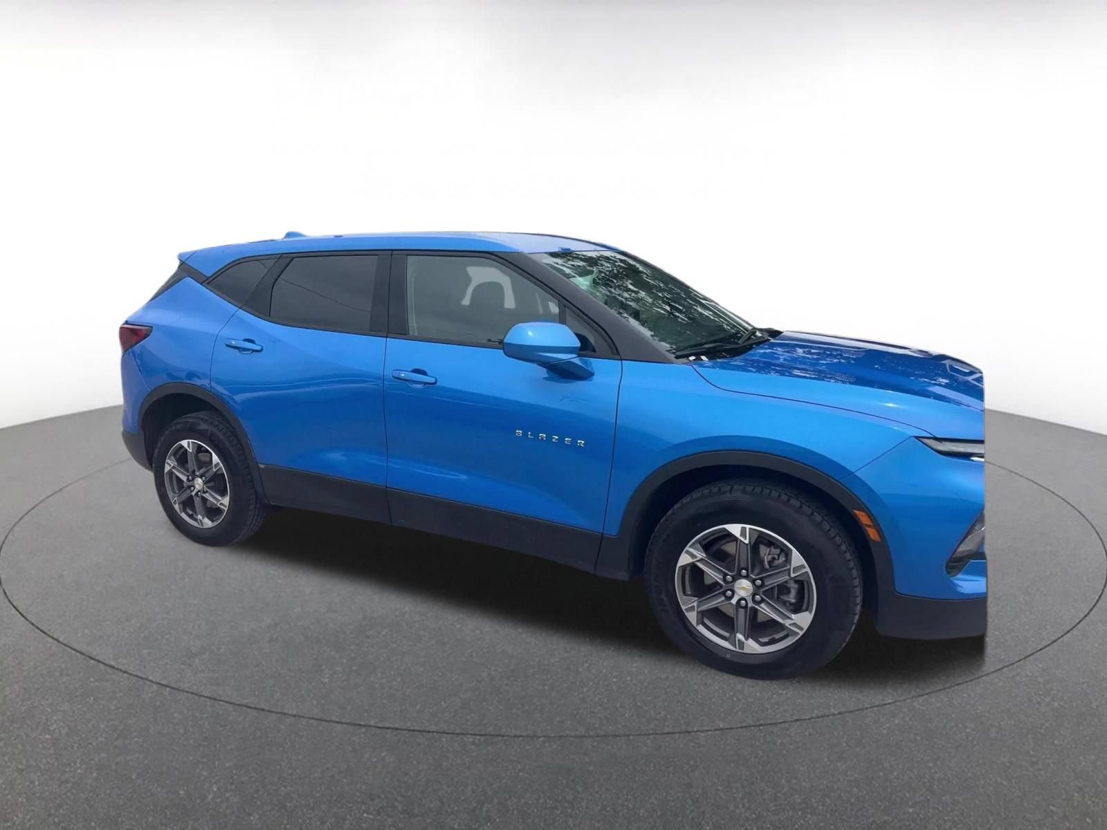 Used 2025 Chevrolet Blazer LT FWD video 2