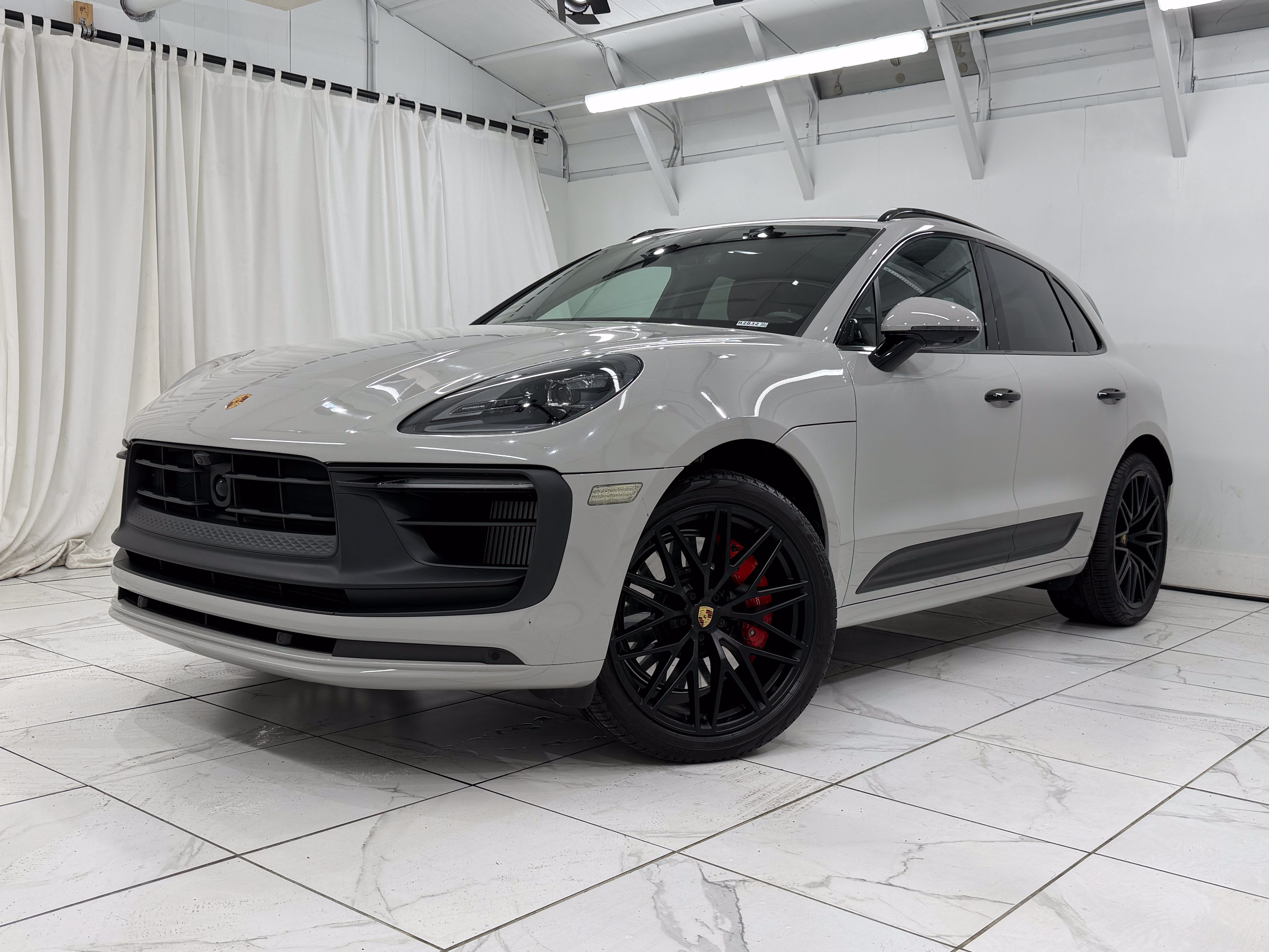 Certified 2023 Porsche Macan GTS AWD/4WD image 7