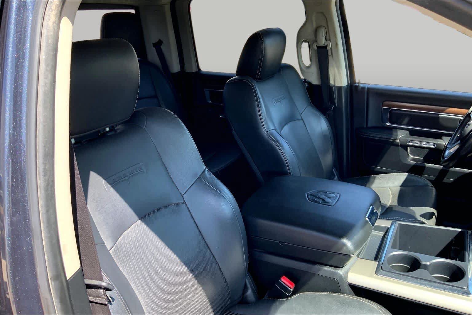 Used 2014 RAM 2500 Laramie w/ Convenience Group AWD/4WD image 9