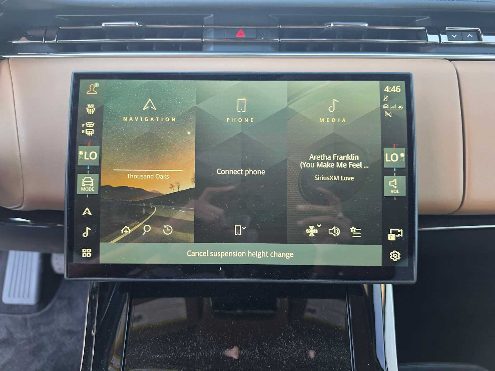 Used 2025 Land Rover Range Rover Sport SE AWD/4WD image 24