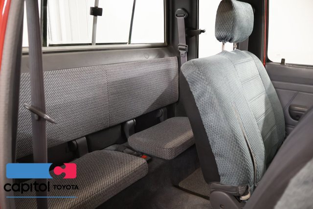 Used 1992 Toyota Pickup Deluxe AWD/4WD image 30