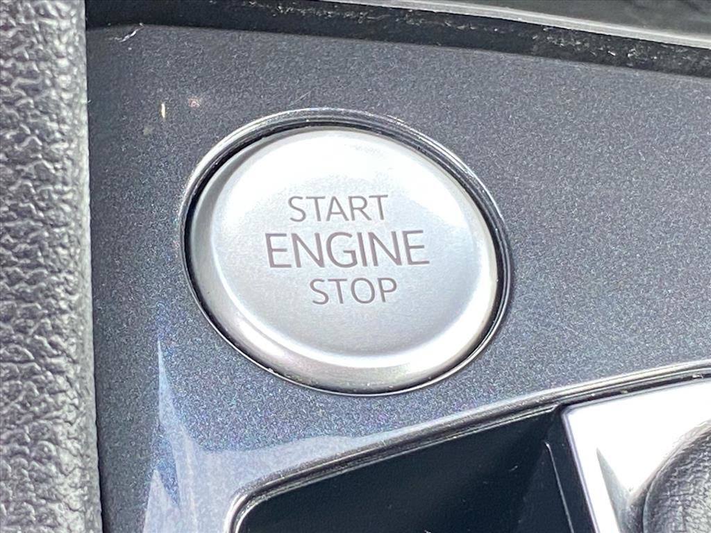 Certified 2023 Volkswagen Tiguan SE image 18