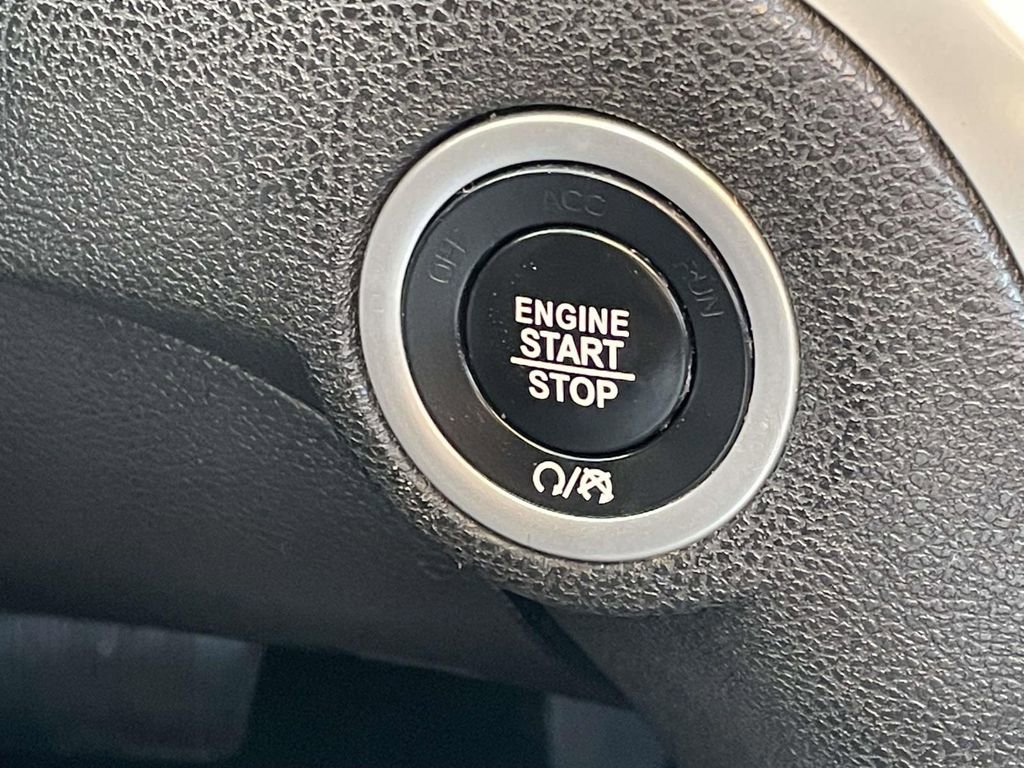 Used 2018 Chrysler 300 Touring w/ Driver Convenience Group image 34