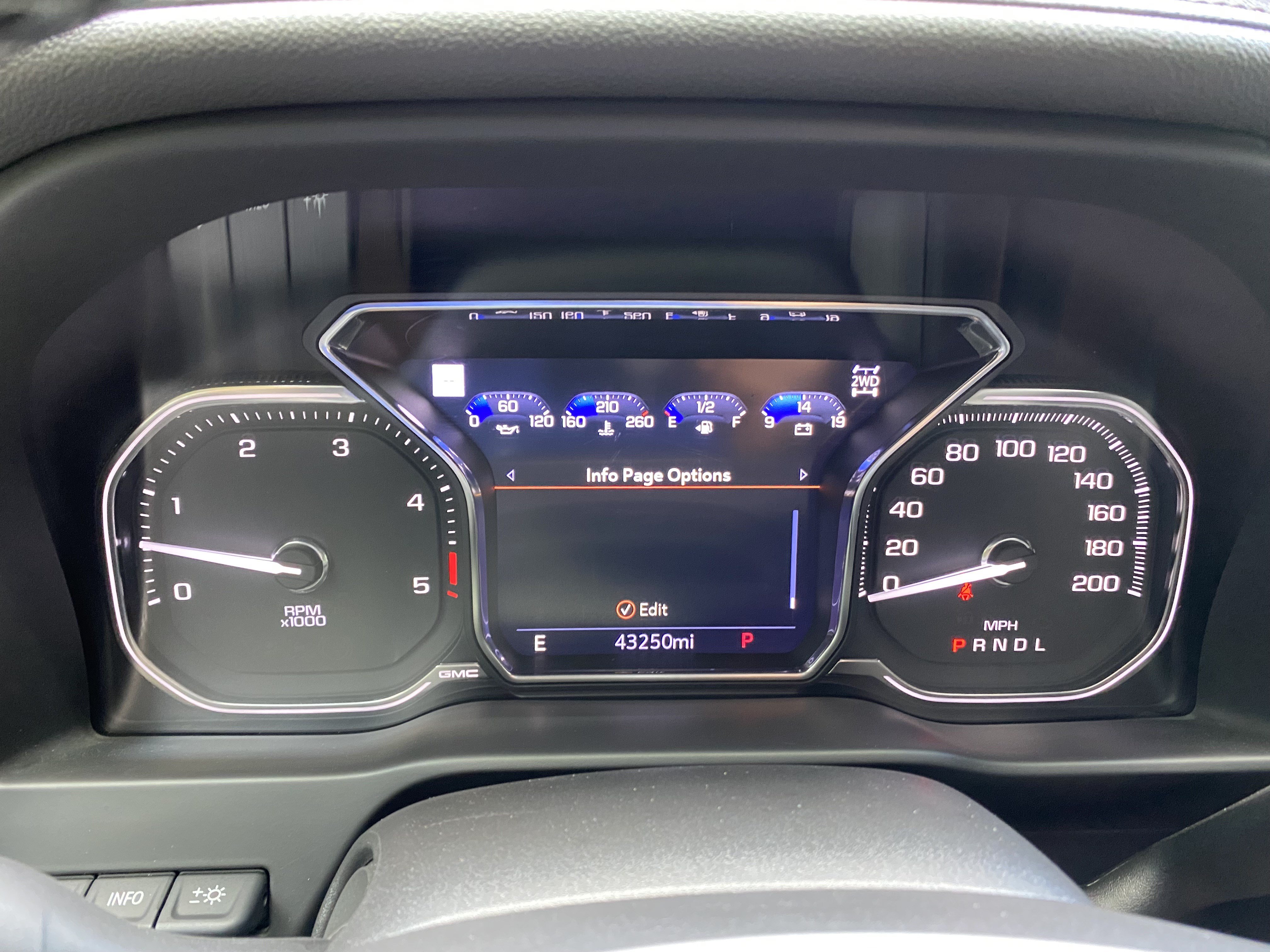 Used 2022 GMC Sierra 2500 Denali w/ Denali Ultimate Package AWD/4WD image 23