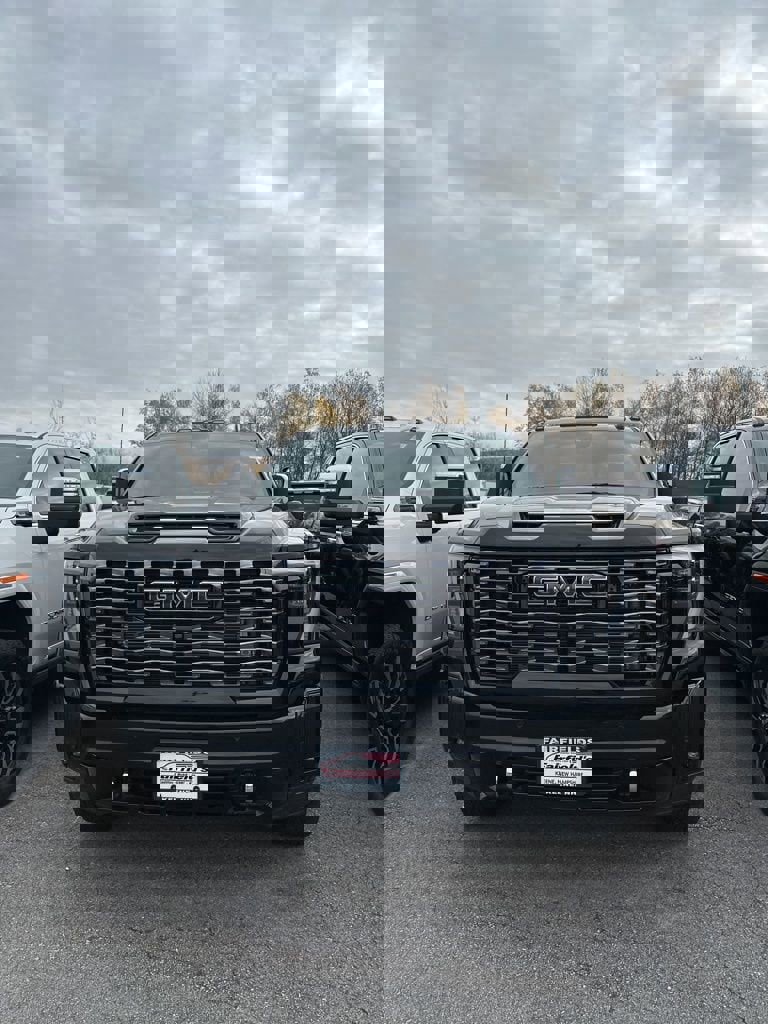 New 2025 GMC Sierra 3500 Denali Ultimate image 1