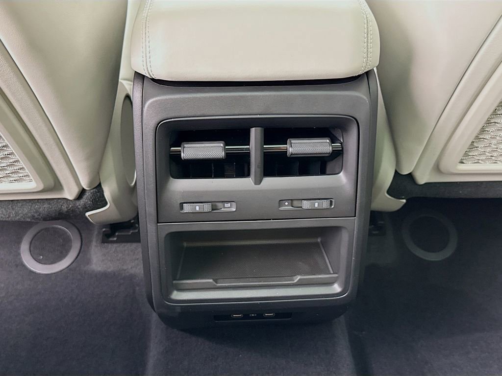 New 2026 Porsche Macan Electric image 28