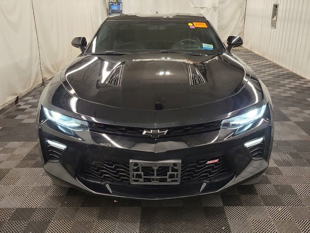 Used 2017 Chevrolet Camaro SS image 2