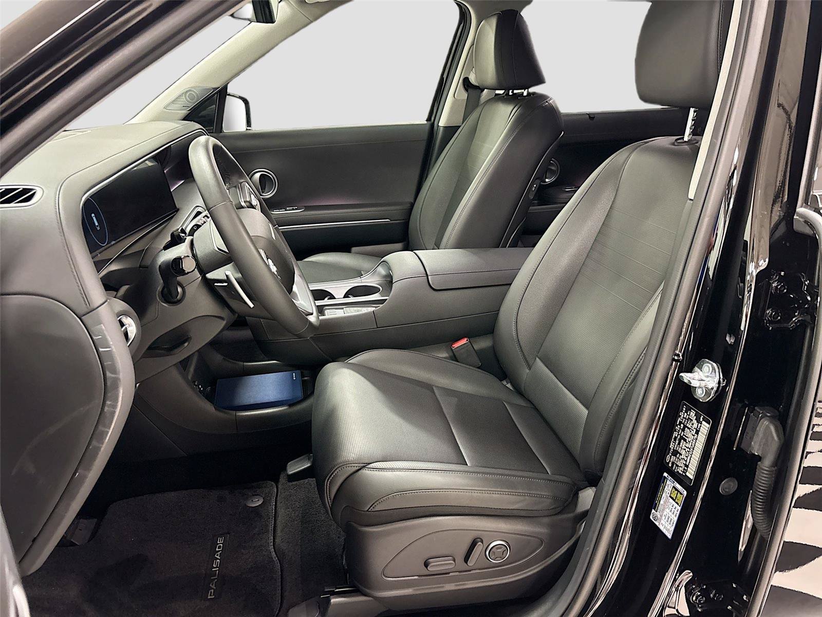 Certified 2026 Hyundai Palisade Limited AWD/4WD image 5