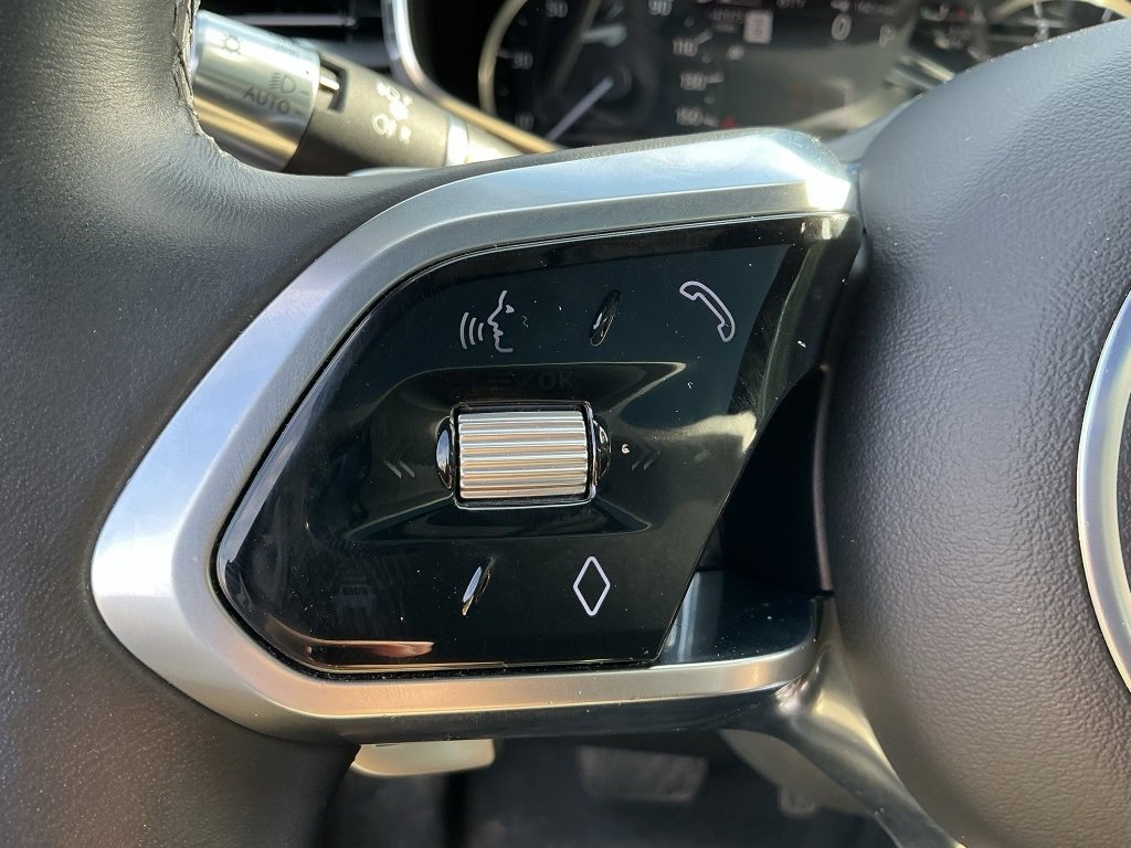 Used 2022 Jaguar F-PACE S image 10