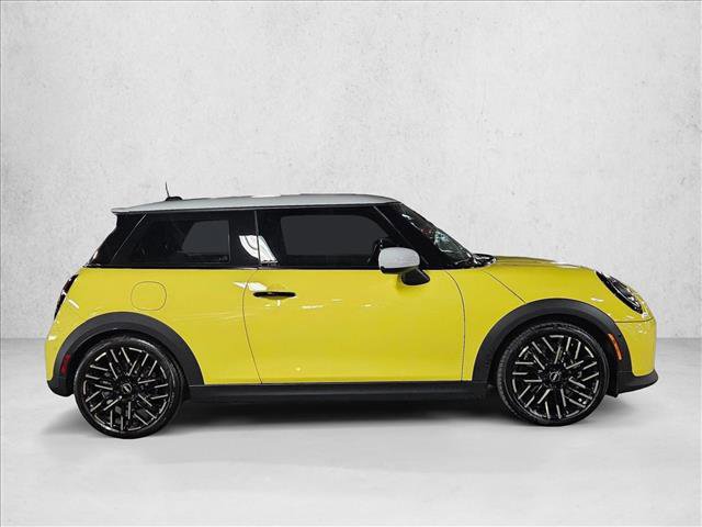 Certified 2025 MINI Cooper S image 4