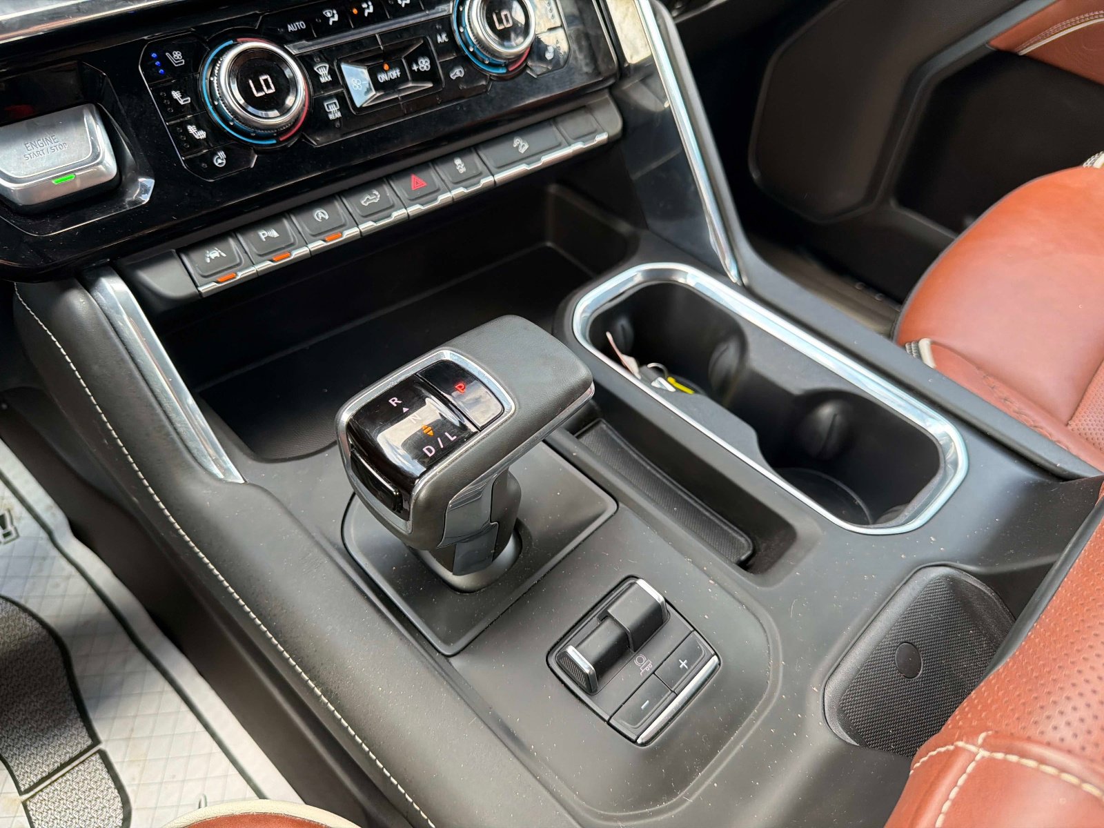 Used 2025 GMC Sierra 1500 Denali Ultimate image 48