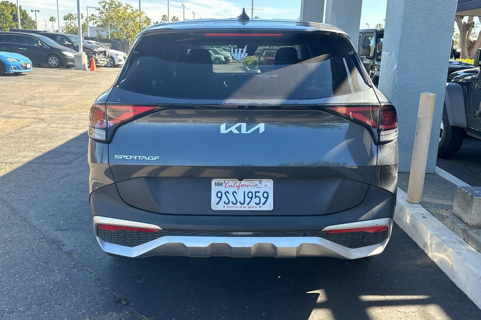 Used 2023 Kia Sportage LX image 3