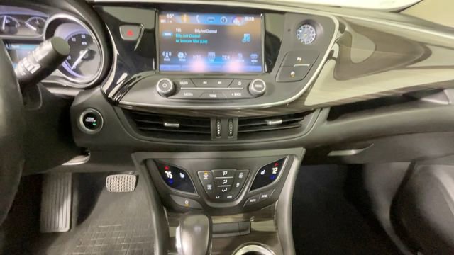 Used 2020 Buick Envision Essence AWD/4WD image 29