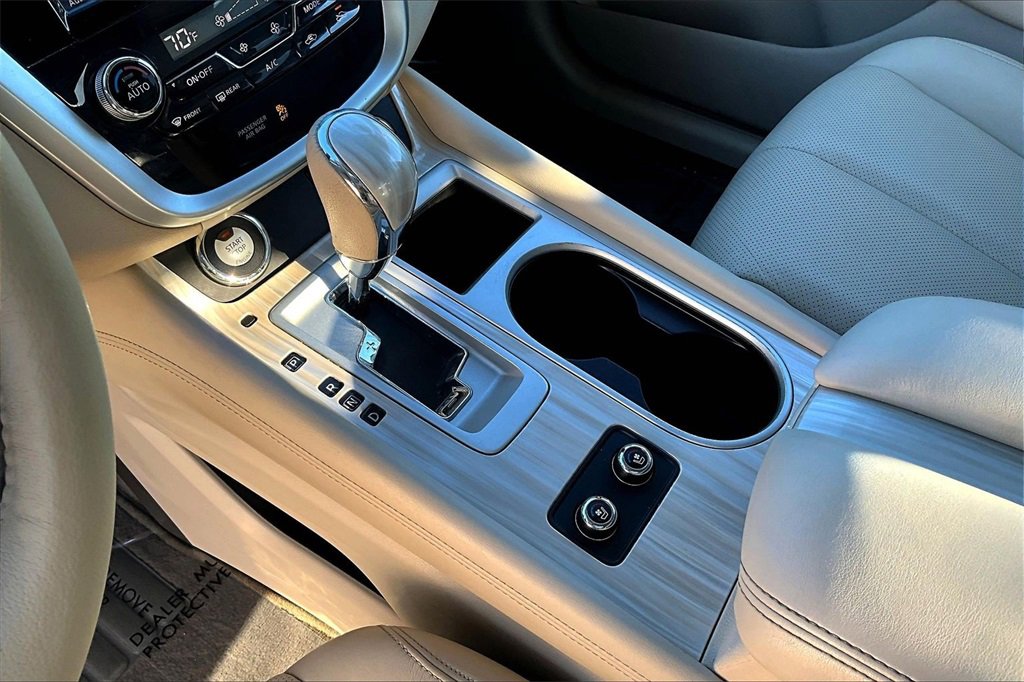 Used 2018 Nissan Murano Platinum image 17