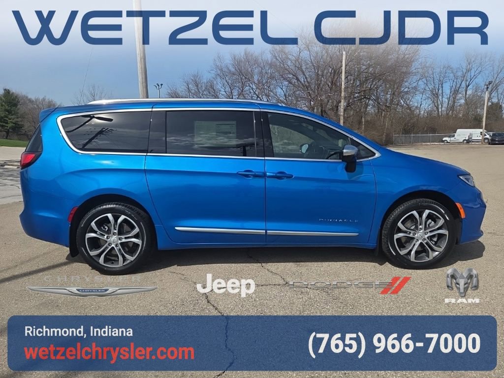 New 2026 Chrysler Pacifica Pinnacle w/ Trailer Tow Group image 8
