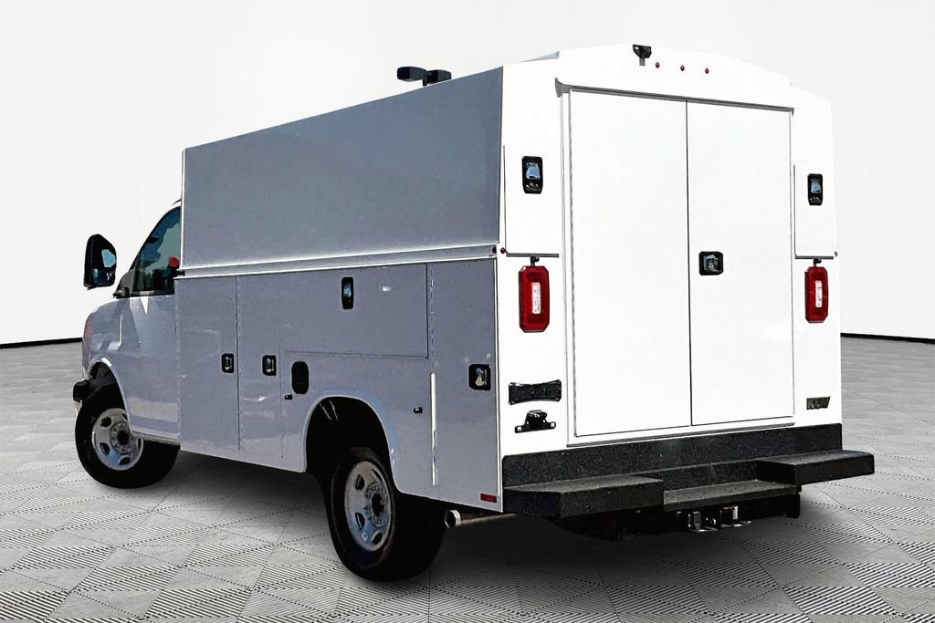 New 2025 Chevrolet Express 3500 w/ Power Convenience Package RWD image 3