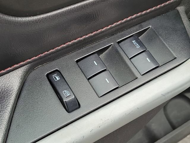Used 2013 Ford Edge SEL FWD image 17