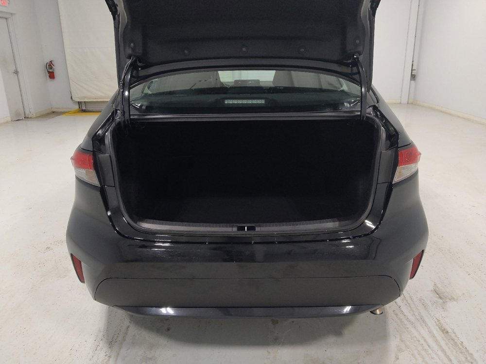 Used 2022 Toyota Corolla LE image 29