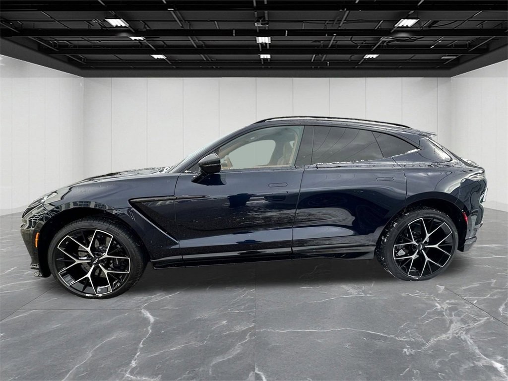New 2026 Aston Martin DBX 707 image 2